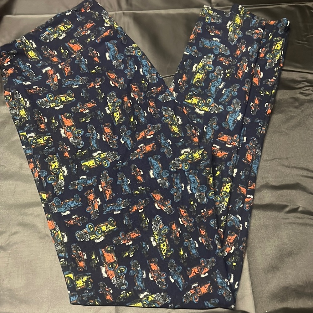 Car Lularoe Leggings Tall & Curvy